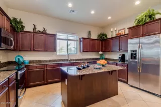 Photo #5: 6025575 Listing