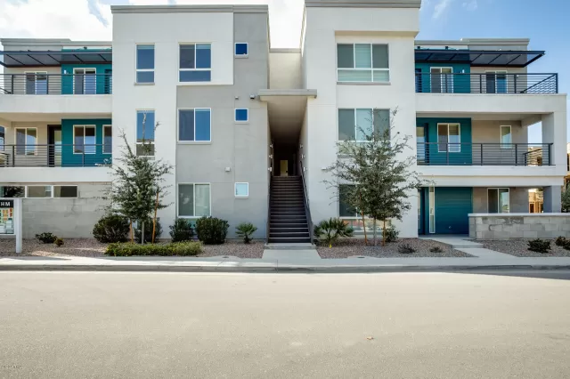 MLS: 6025792 Condo For Sale