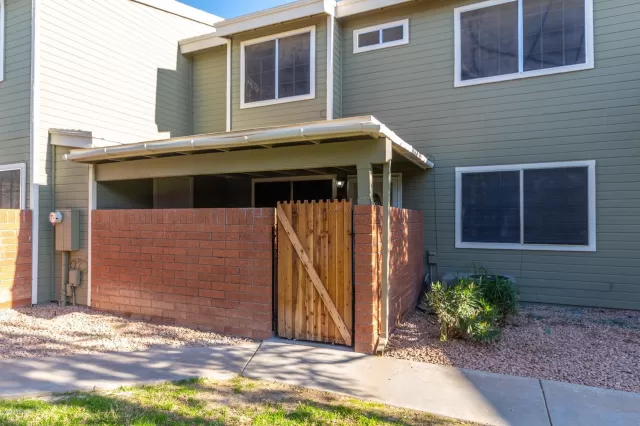 MLS: 6026128 Condo For Sale