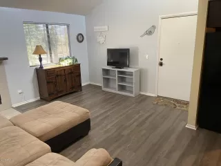 Photo #6: 6026230 Listing