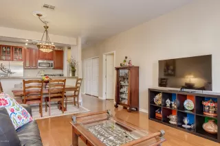 Photo #4: 6026293 Listing 