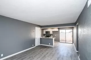 Photo #2: 6026359 Listing 