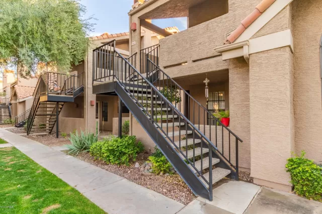 MLS: 6026401 Condo For Sale