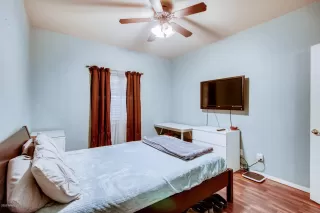 Photo #5: 6026667 Listing