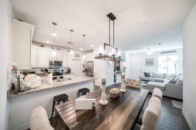 MLS: 6027033 Condo For Sale