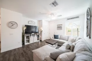 Photo #2: 6027033 Listing