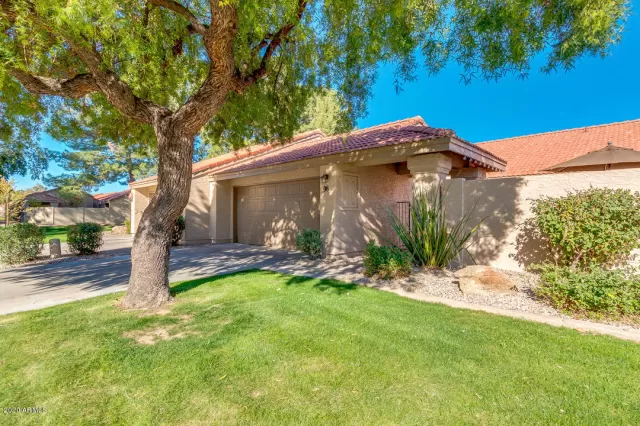 MLS: 6027114 Condo For Sale