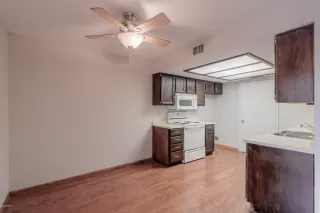 Photo #6: 6027533 Listing