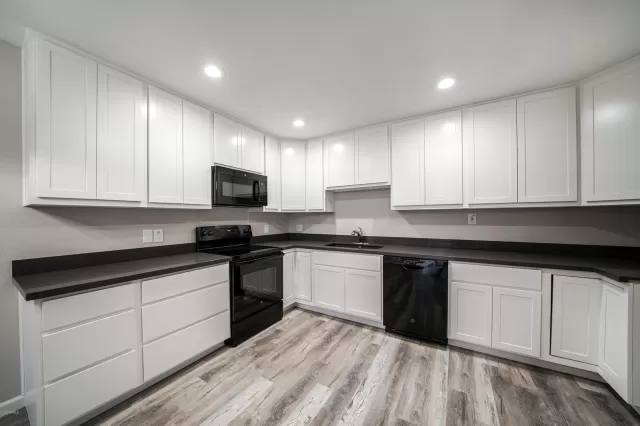 MLS: 6027813 Condo For Sale