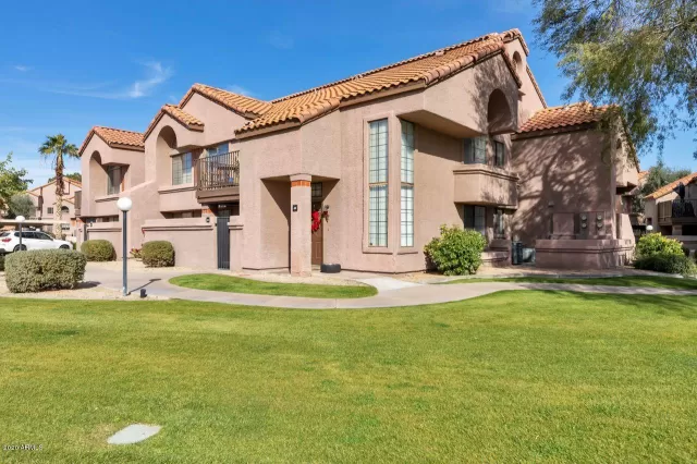 MLS: 6027921 Condo For Sale