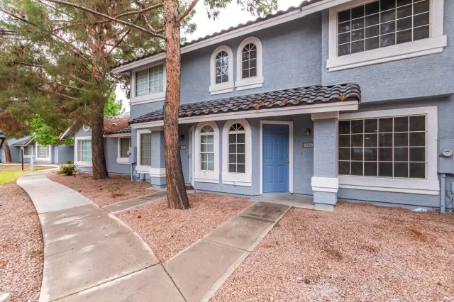 MLS: 6028135 Condo For Sale