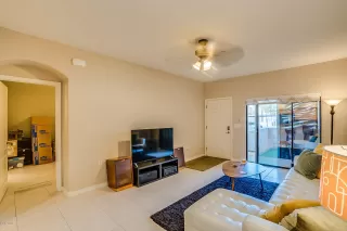 Photo #6: 6028446 Listing