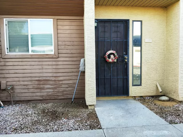 MLS: 6028454 Condo For Sale