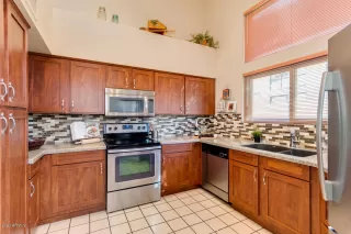 Photo #5: 6028518 Listing