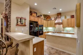 Photo #6: 6028571 Listing