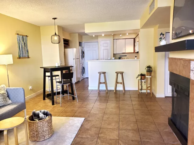 MLS: 6028809 Condo For Sale