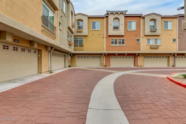 MLS: 6028839 Condo For Sale