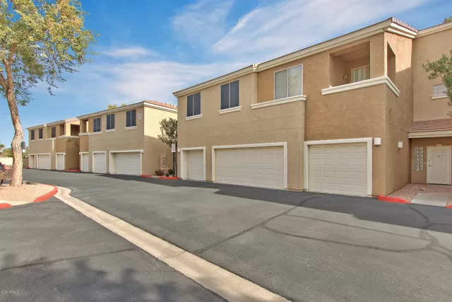 MLS: 6028870 Condo For Sale