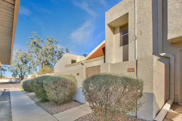 MLS: 6029467 Condo For Sale