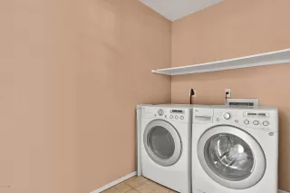 Photo #6: 6029467 Listing