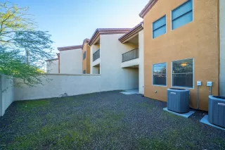 Photo #5: 6029671 Listing