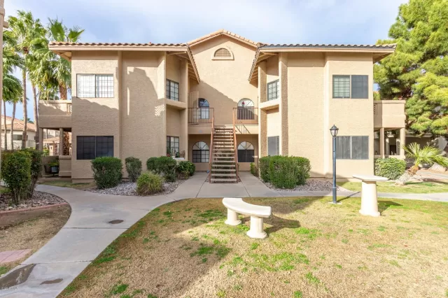 MLS: 6029831 Condo For Sale