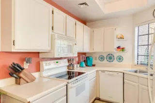 Photo #5: 6029831 Listing 