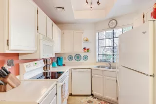 Photo #6: 6029831 Listing 