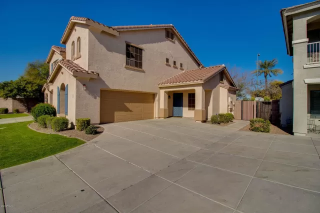 MLS: 6029987 Condo For Sale