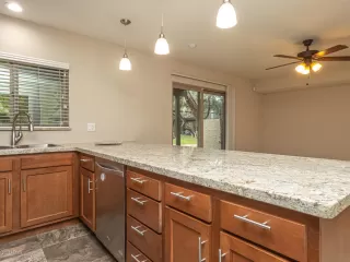 Photo #1: 6030160 Listing