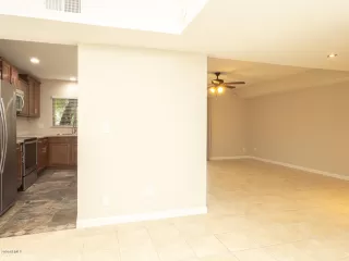 Photo #6: 6030160 Listing