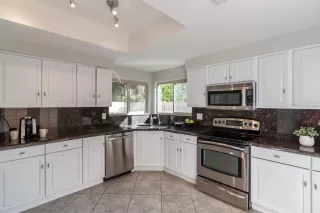 Photo #6: 6030975 Listing