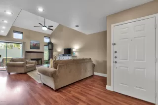 Photo #5: 6031002 Listing