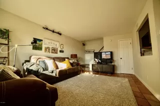 Photo #4: 6031591 Listing