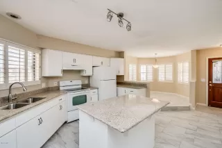 Photo #5: 6031963 Listing 