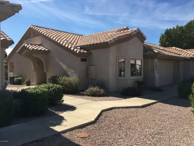 MLS: 6033136 Condo For Sale