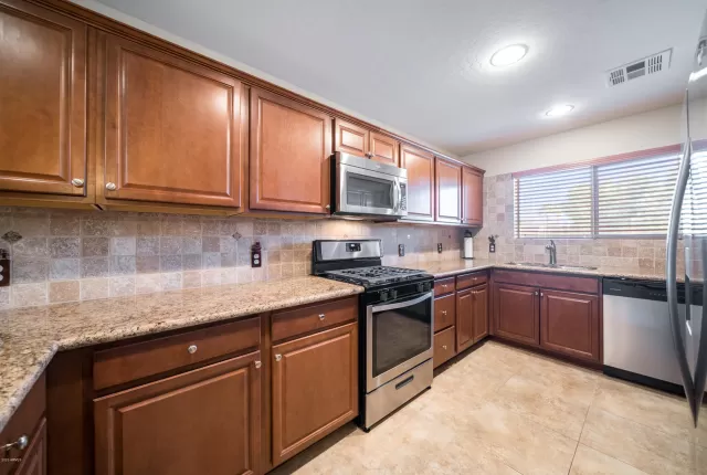 MLS: 6033182 Condo For Sale