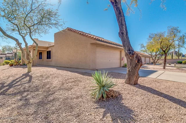 MLS: 6033225 Condo For Sale