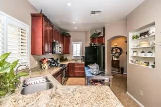 Photo #5: 6033321 Listing 