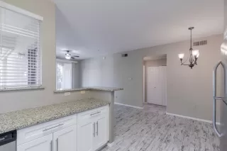 Photo #4: 6033360 Listing