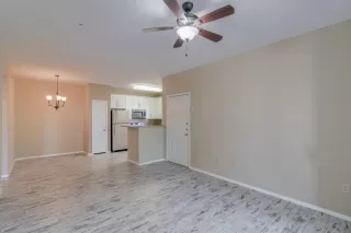 Photo #6: 6033360 Listing