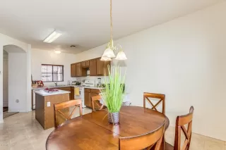 Photo #5: 6033371 Listing