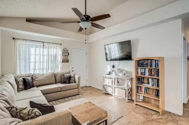 MLS: 6033932 Condo For Sale