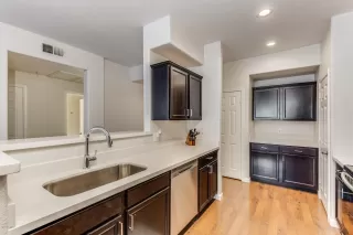 Photo #4: 6033947 Listing