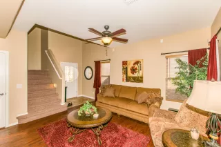 Photo #3: 6034350 Listing