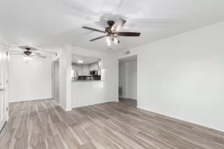 Photo #3: 6034687 Listing