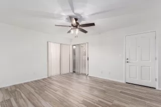 Photo #5: 6034687 Listing