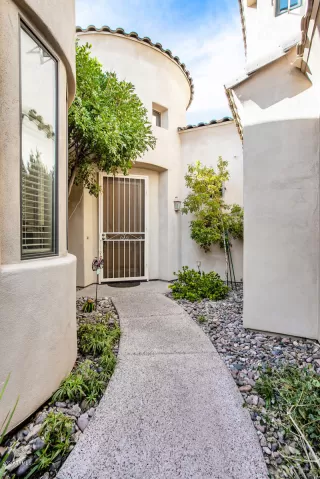 Photo #2: 6035075 Listing