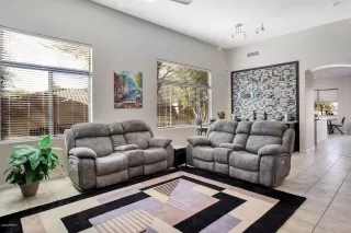 Photo #5: 6035075 Listing