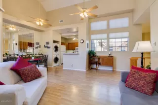 Photo #6: 6035550 Listing 